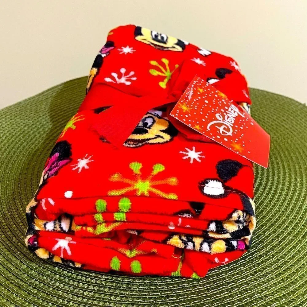 Disney Mickey Mouse Christmas hand towels set of 2 NWT